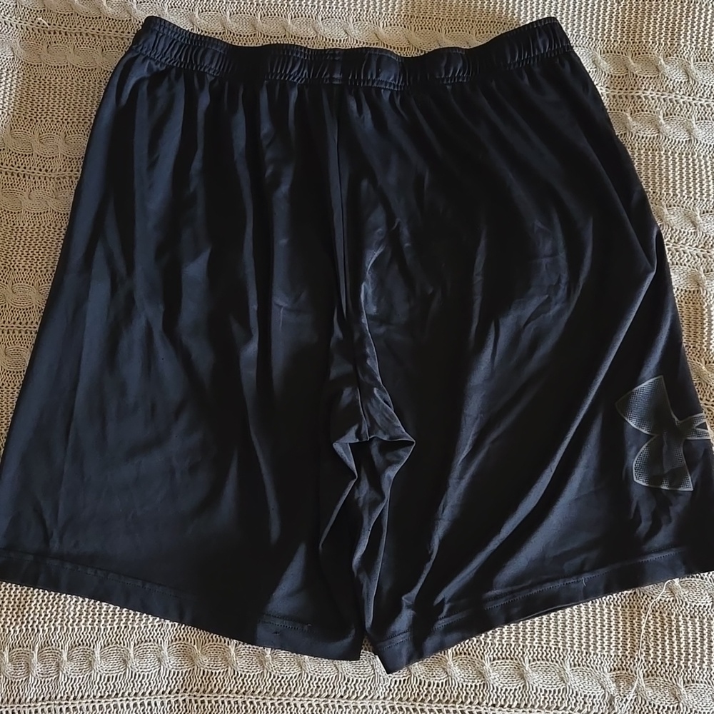 Under Armour Men's Loose Fit Athletic Shorts - Lot of 3 - Picture 11 of 12